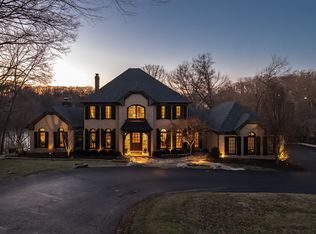 42 Chesterfield Lakes Rd, Chesterfield, MO 63005