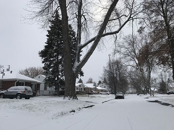 5th image of 1009 Francis Ave