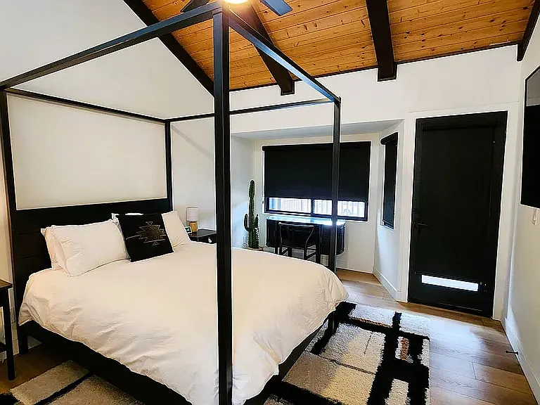 1125 W Big Bear Blvd #B — Photo 11