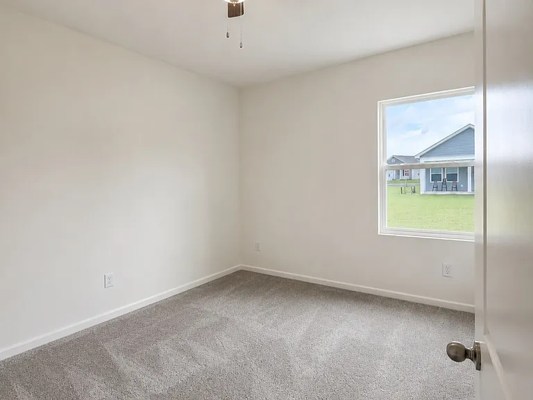 423 Castillo Dr — Photo 18
