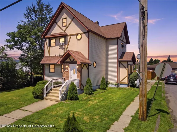 209 Ambrose St, Dunmore, PA 18512