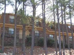 15 Meredith Ct, Little Rock, AR 72227