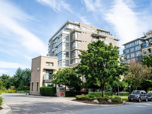 9298 University Cres #501, Burnaby, BC V5A 4X8