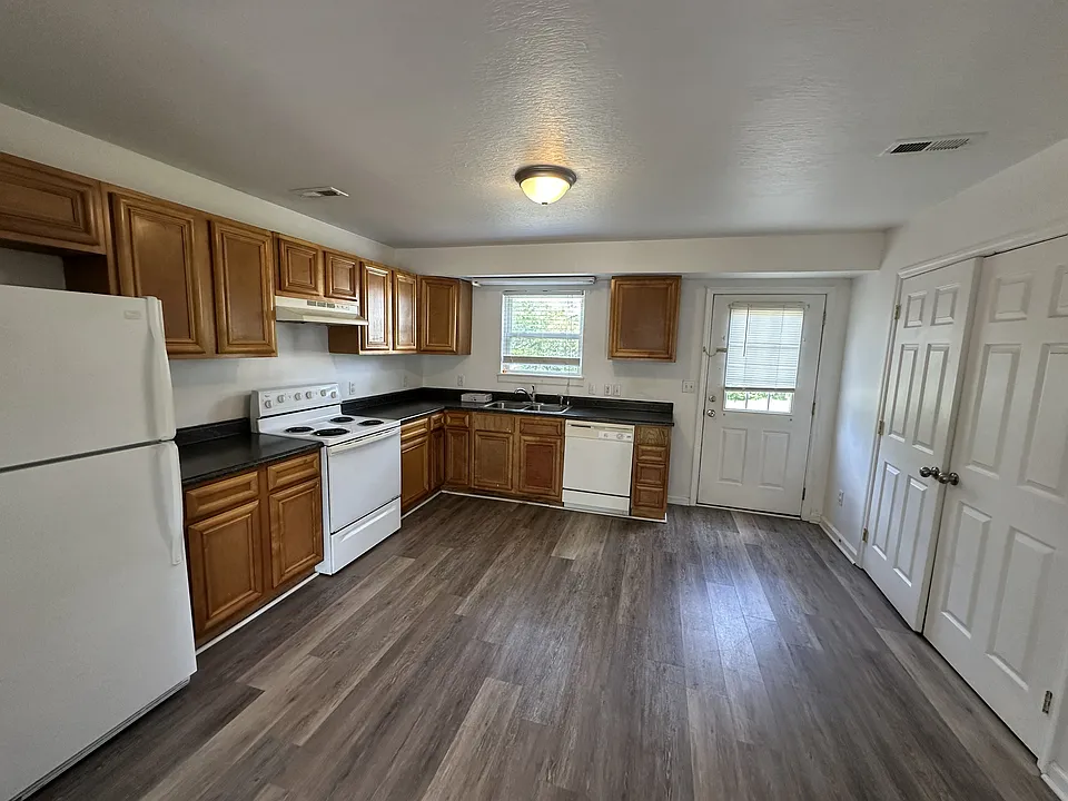 111 Millarn Ct