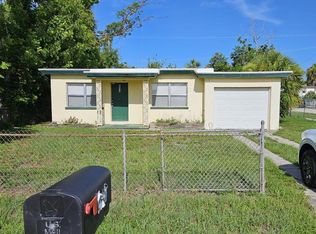 2902 Meadow Ave, Fort Myers, FL 33901