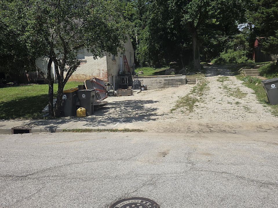 1st image of 410 S Highland Ave
