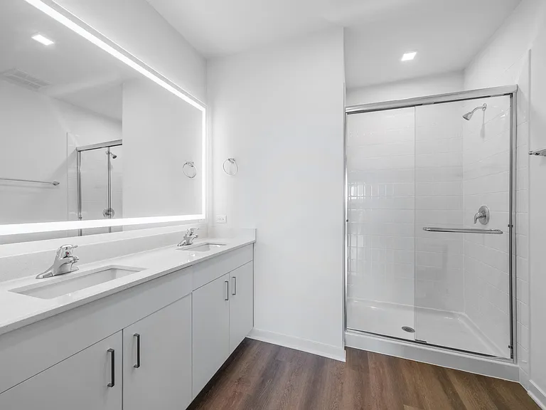 HQ Residences Apartments — Photo 9