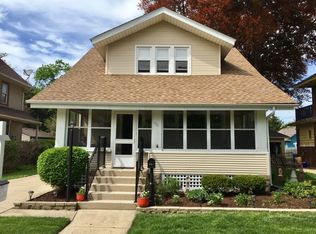 911 Garfield Ave, Aurora, IL 60506