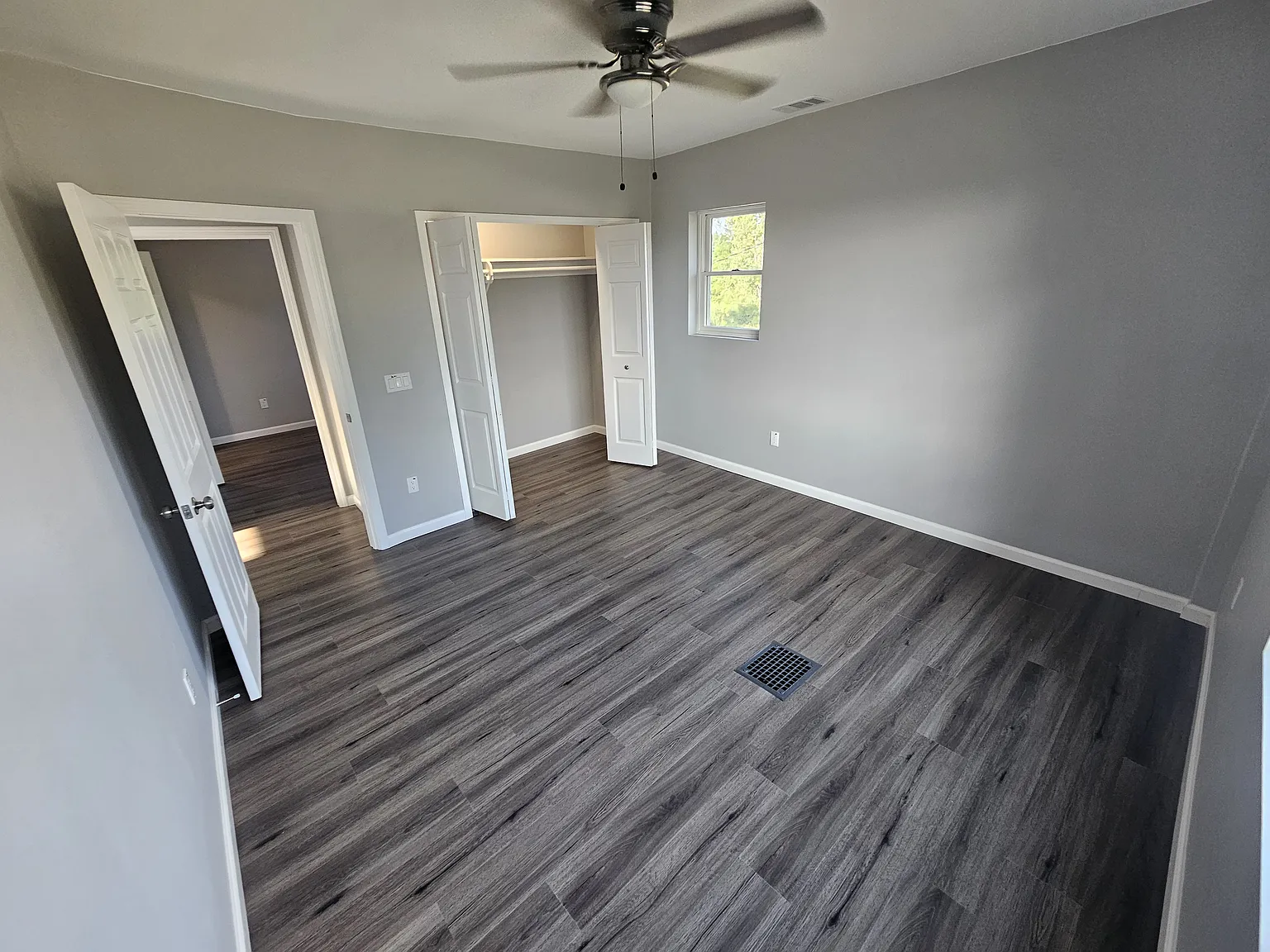 3 bed, 1900 sqft, $2,295 — Photo 4