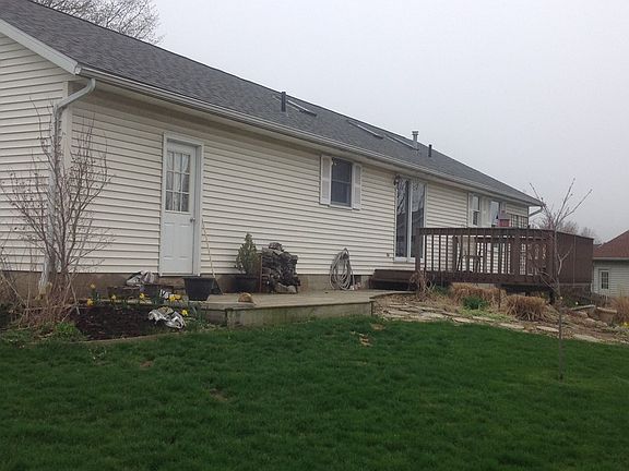 2nd image of 1405 Crestview Dr