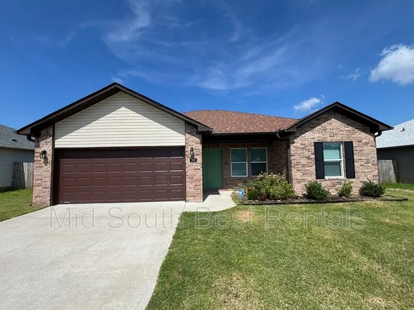 207 Magnolia Ct, Jacksonville, AR 72076
