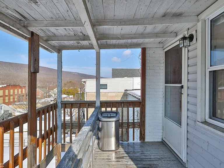 Catawissa St 50 W — Photo 33