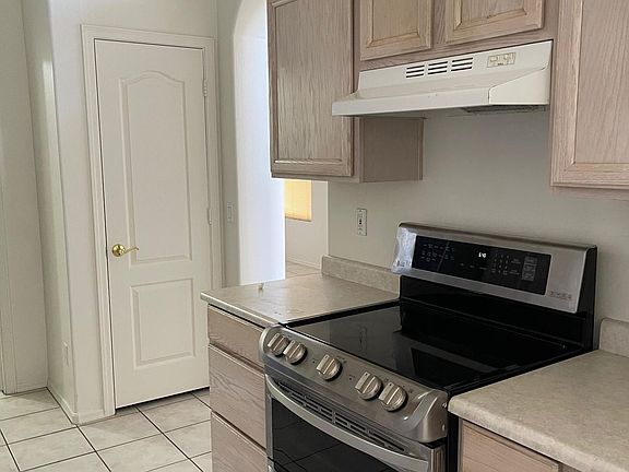 3rd image of 4214 E Rosemonte Dr