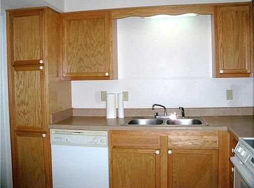 2nd image of 2724 Whitney Pl