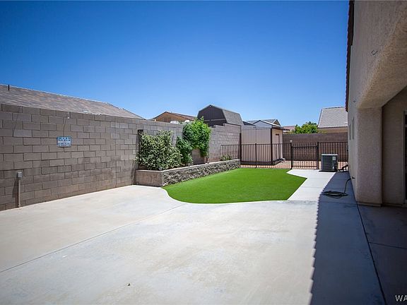 3rd image of 3426 Rosewood Street