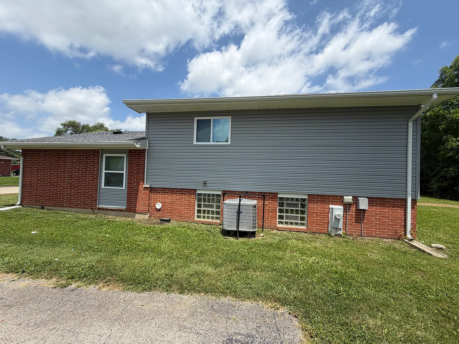 5 bed, 1704 sqft, $1,750 — Photo 4