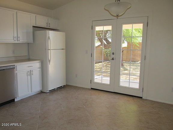 4th image of 4702 N 84th Ln