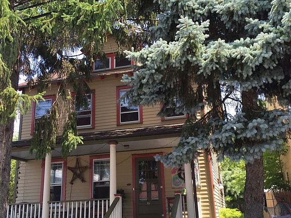 3rd image of 91 Roslyn Ave