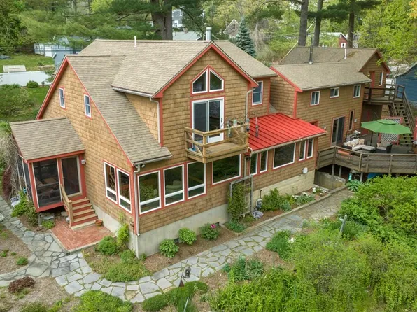 54 Riveredge Rd, North Billerica, MA 01862