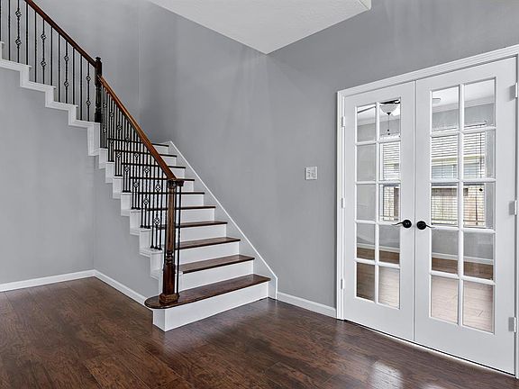 5th image of 113 Grand Creek Dr