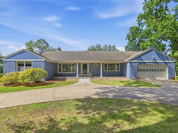 8406 Ensley Ln, Leawood, KS 66206