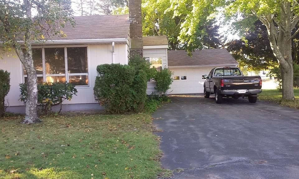 2nd image of 844 Lucy St