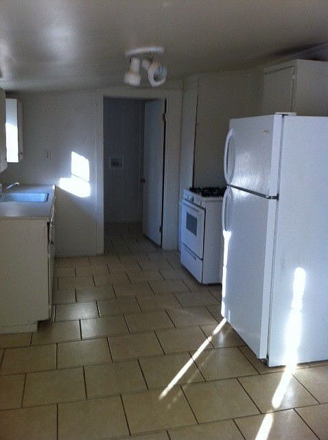 1st image of 3616 Park Ave