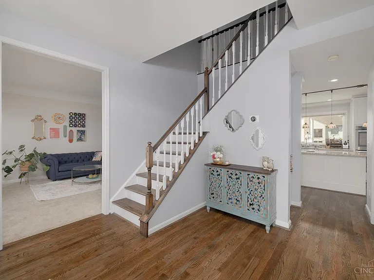 4646 Lakeridge Ct — Photo 3