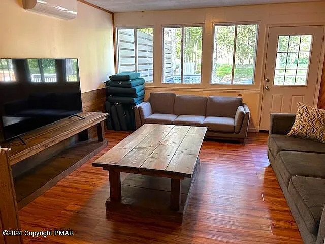 2170 Pine Valley Dr — Photo 5