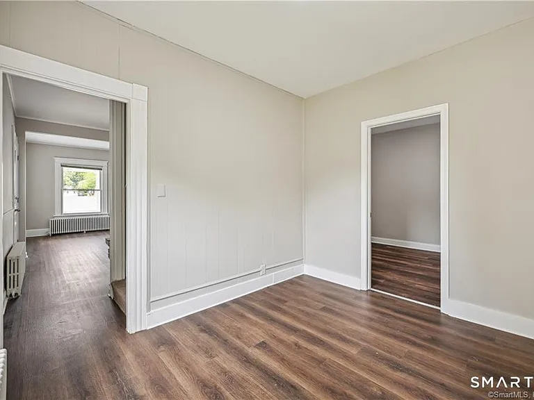 98 Brook St — Photo 18