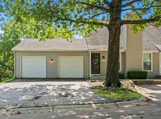 10785 Oakmont St, Overland Park, KS 66210