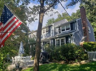 27 Woodville Rd, Shoreham, NY 11786