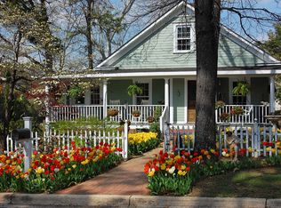 105 E Vermont Ave, Southern Pines, NC 28387