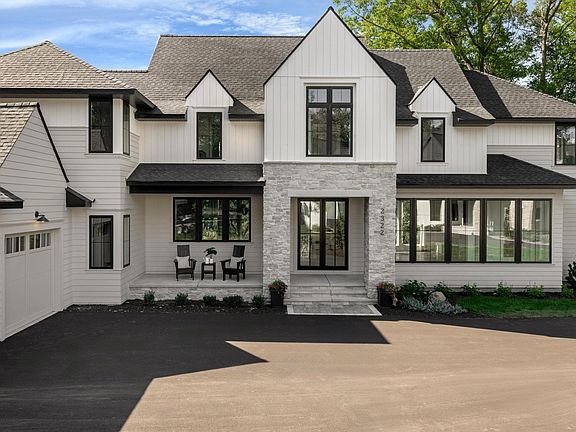 3rd image of 260 Eastwood Ct