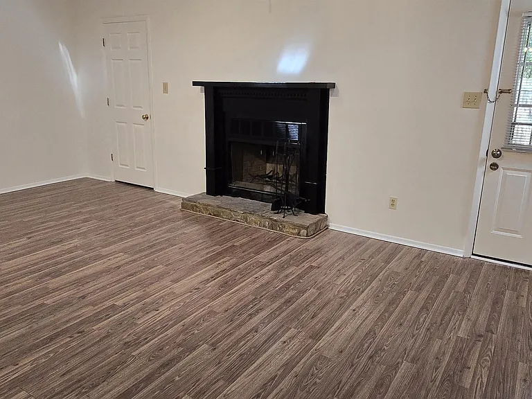 313 Westcliff Ctr — Photo 10