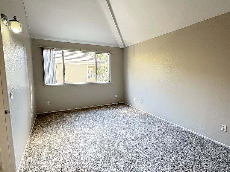 2920-202 Luciernaga St #2920-202 — Photo 21