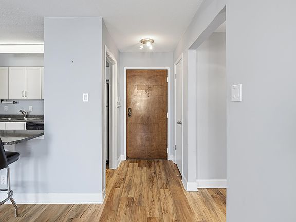 4th image of 109 N Main St APT 412