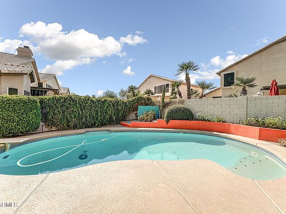 3rd image of 3144 E Wildwood Dr