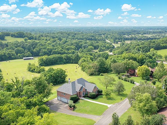 5th image of 119 Crestland Cir