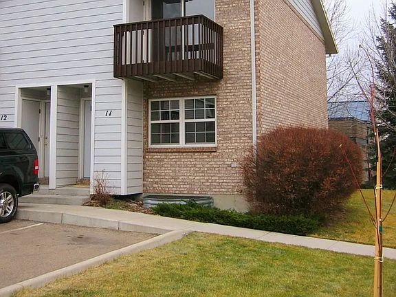 End Unit & Mountain Views! 1346 Sunset St. #11 Longmont, CO 80501
