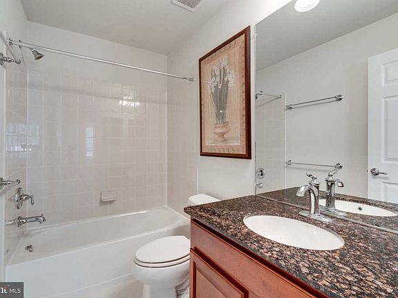 5th image of 14862 Potomac Branch Dr #303A