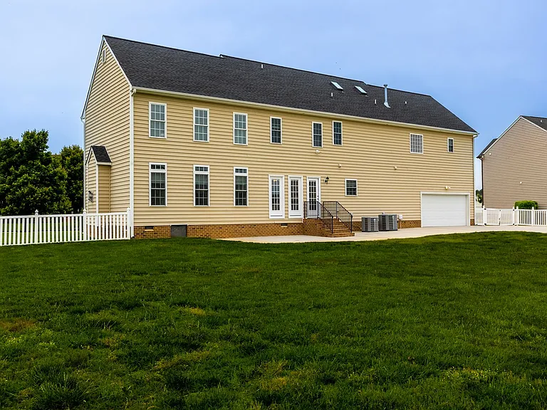 12306 Declaration Ave — Photo 8