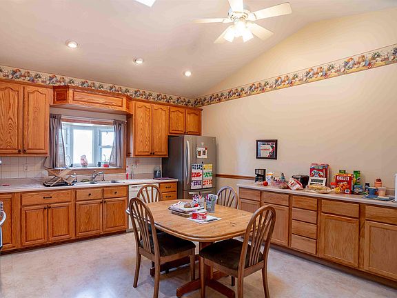 3rd image of 1205 W Richwoods Blvd