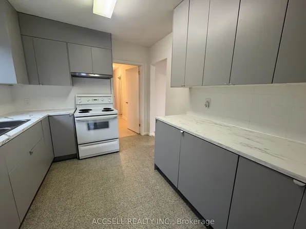 99 Kenwood Ave, Toronto, ON M6C 2S1