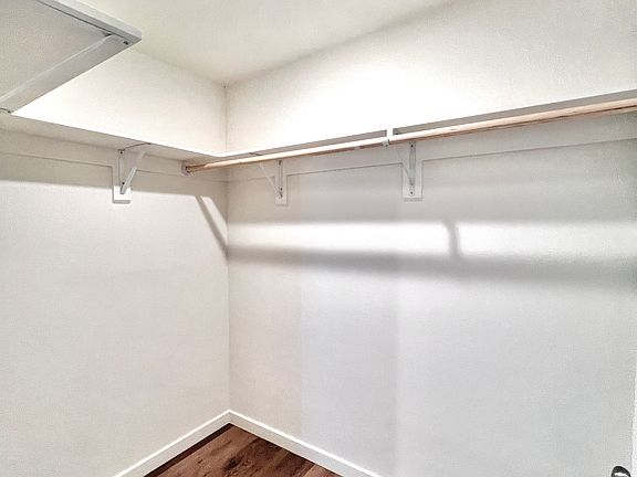 4th image of 11407 Sherman Way #7