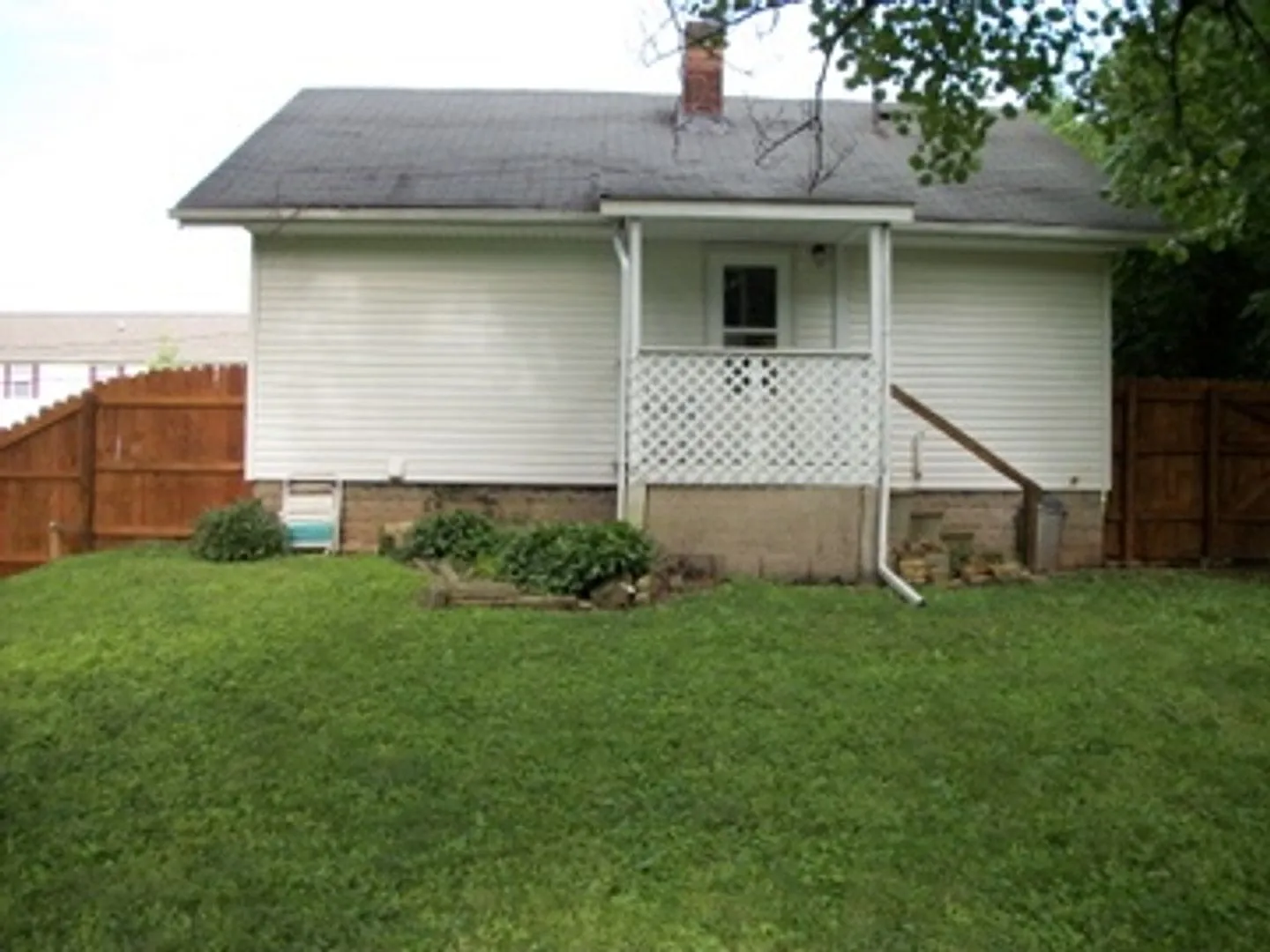 Charming 2 bedroom near IU campus! — Photo 3
