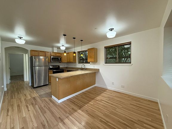 2nd image of 3304 Claremont Ave S #A