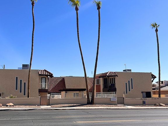 3rd image of 85 Acoma Blvd S APT 1