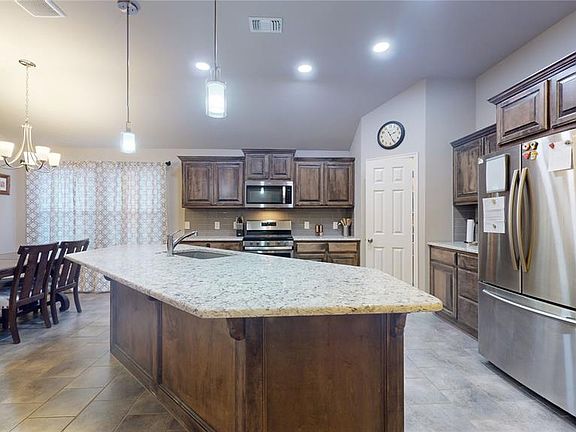 3rd image of 3517 Slate River Dr