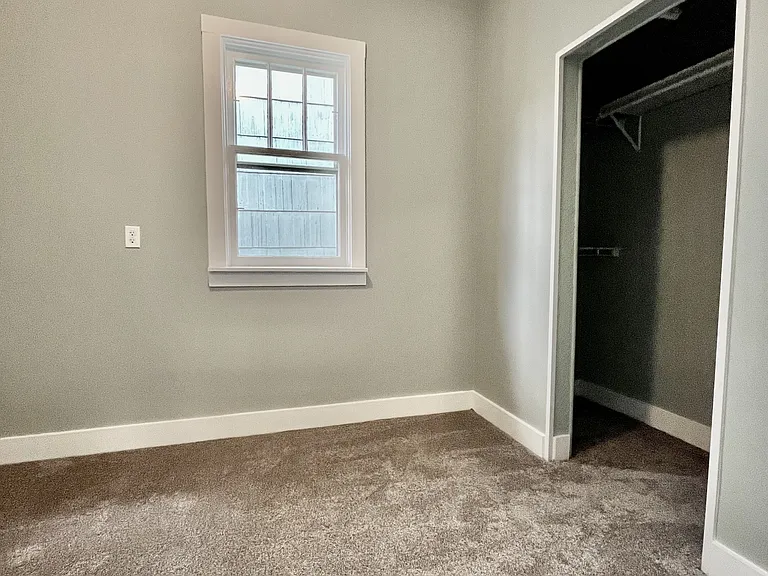 117 W Hemlock St — Photo 9